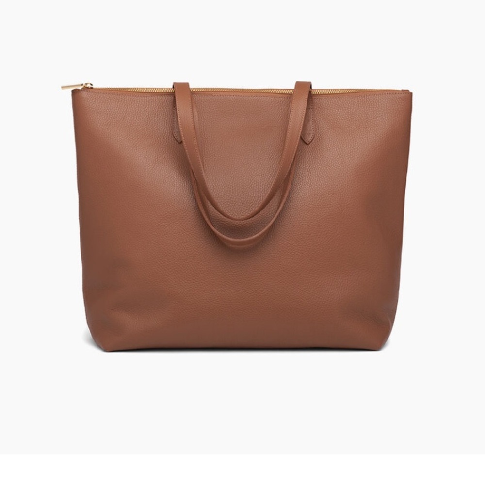 Cuyana Classic Zip Tote in Caramel 🤩